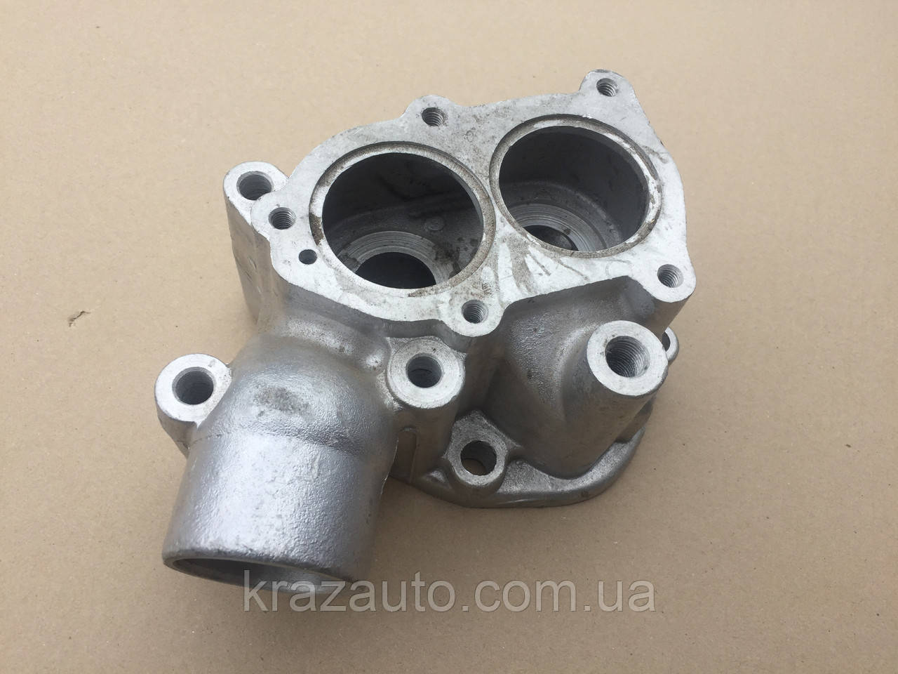 

Коробка водяная КАМАЗ (корпус термостата) НЧ 740.1303178