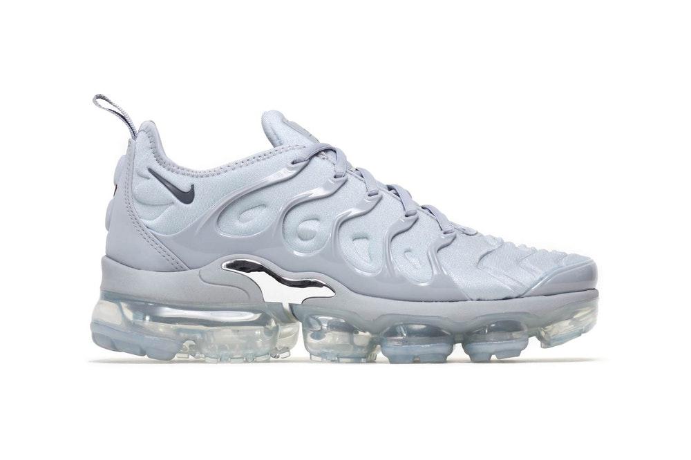 

Кроссовки Nike Vapormax Plus Silver 40, Серебристый