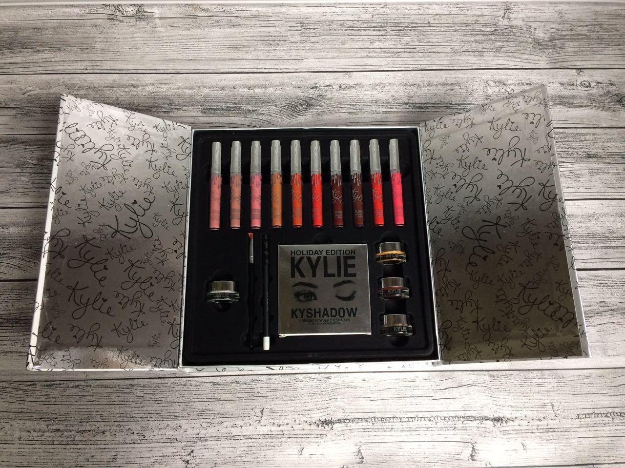 

Набор помад Kylie Edition Holiday KYSHDOW! Топ продаж