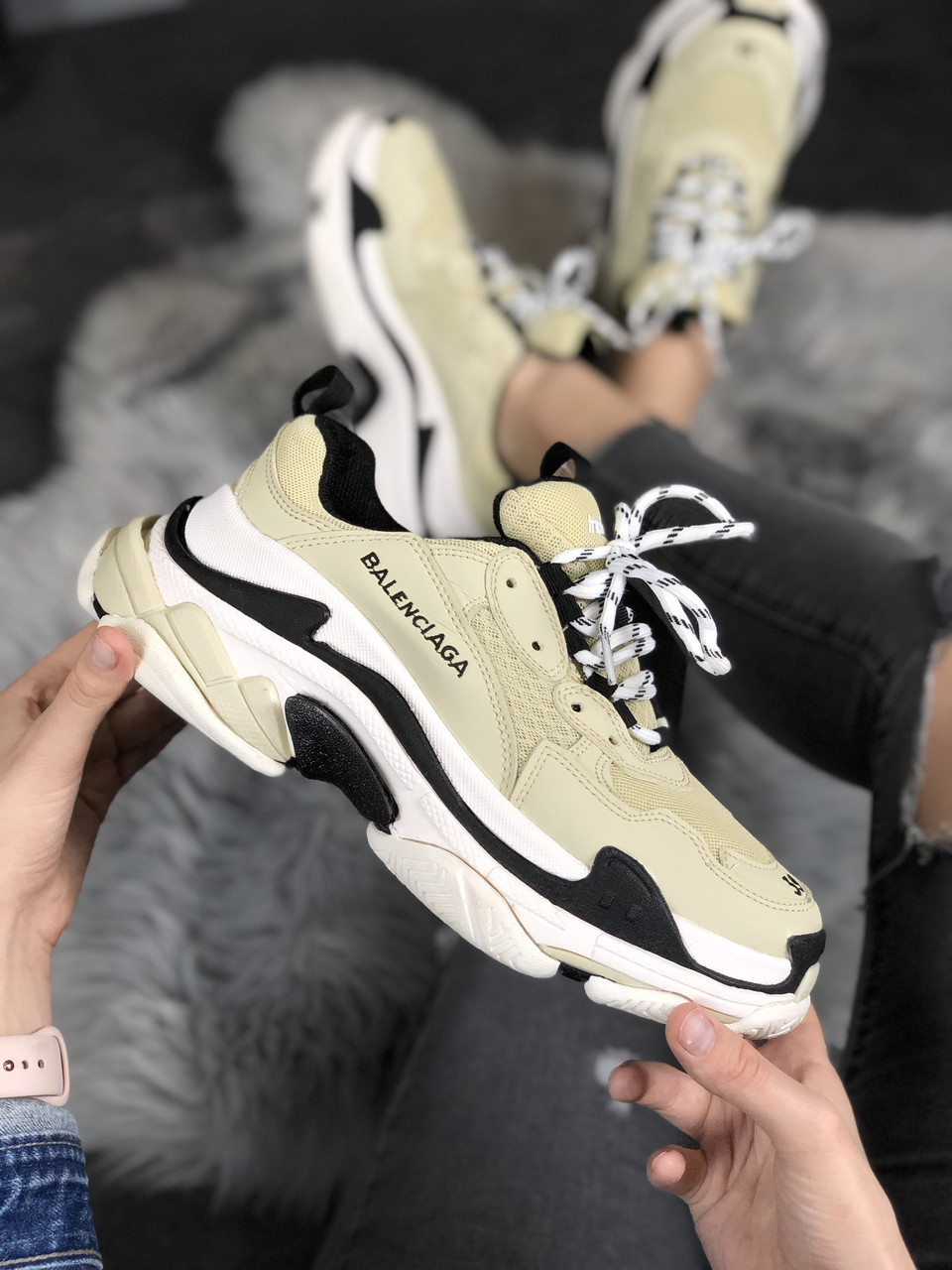 

Кроссовки Balenciaga Triple S Vanille 37