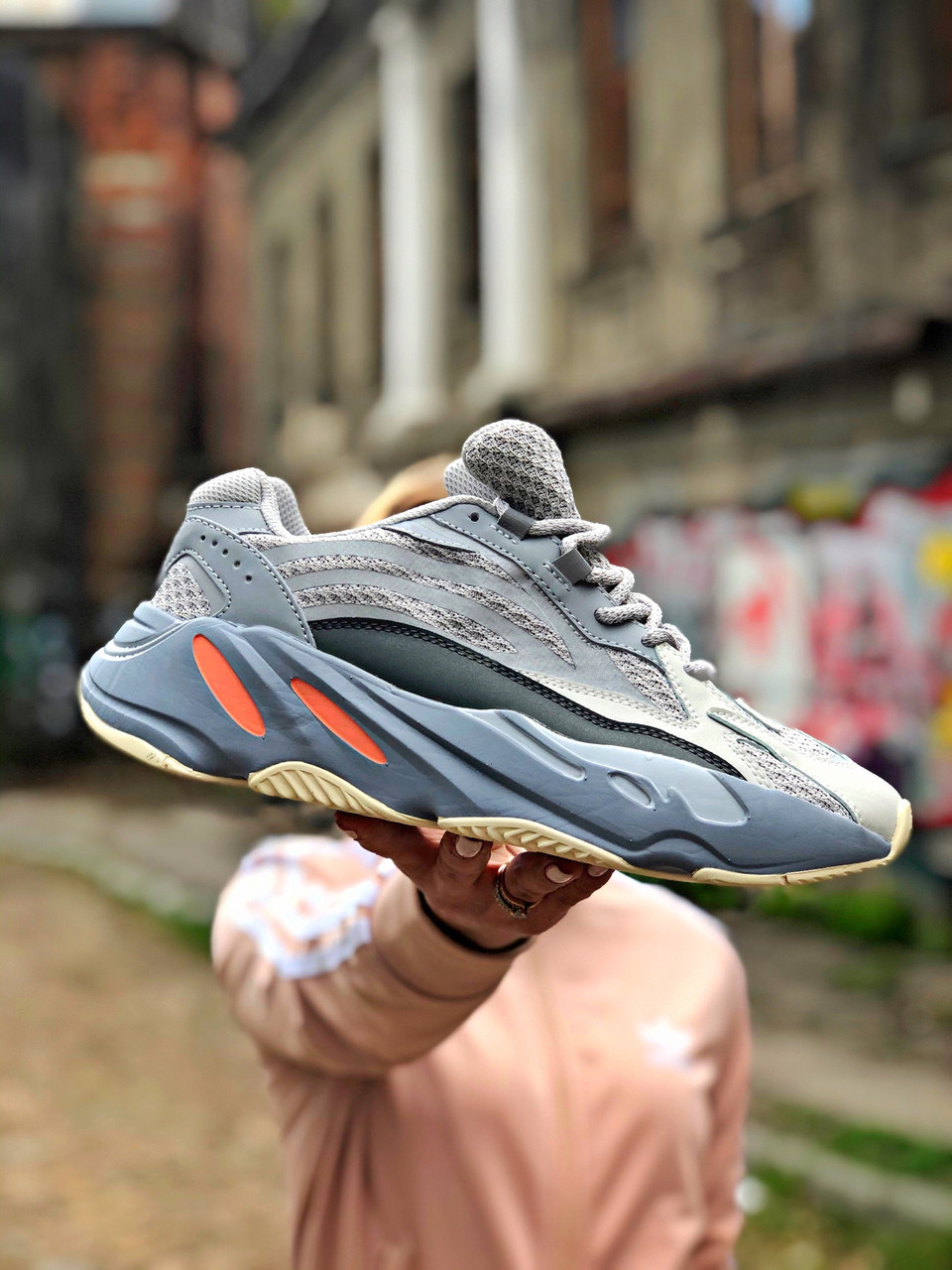 

Кроссовки женские Adidas Yeezy Boost 700 серые, Адидас Изи Буст. Натуральная замша, прошиты. Код Z-3007 39