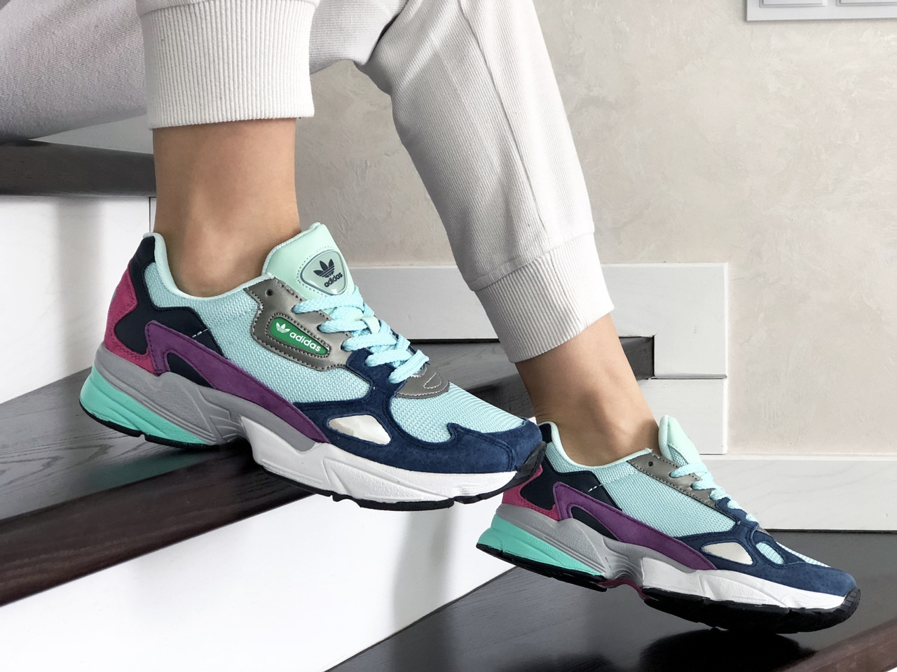 

Кросівки жіночі Adidas Falcon мятні з фіолетовим, Фиолетовый