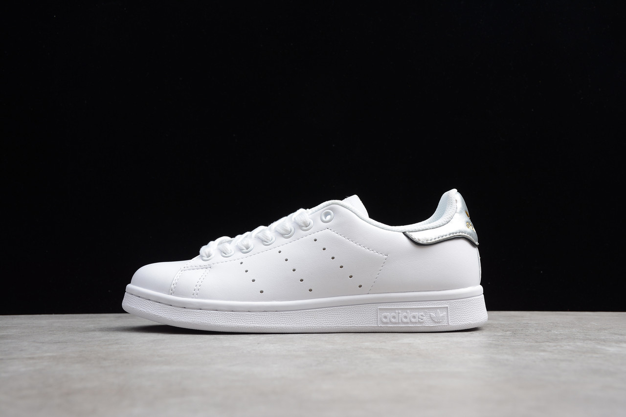 

Кроссовки женские Adidas Stan Smith / ADM-3176 (Реплика), Белый