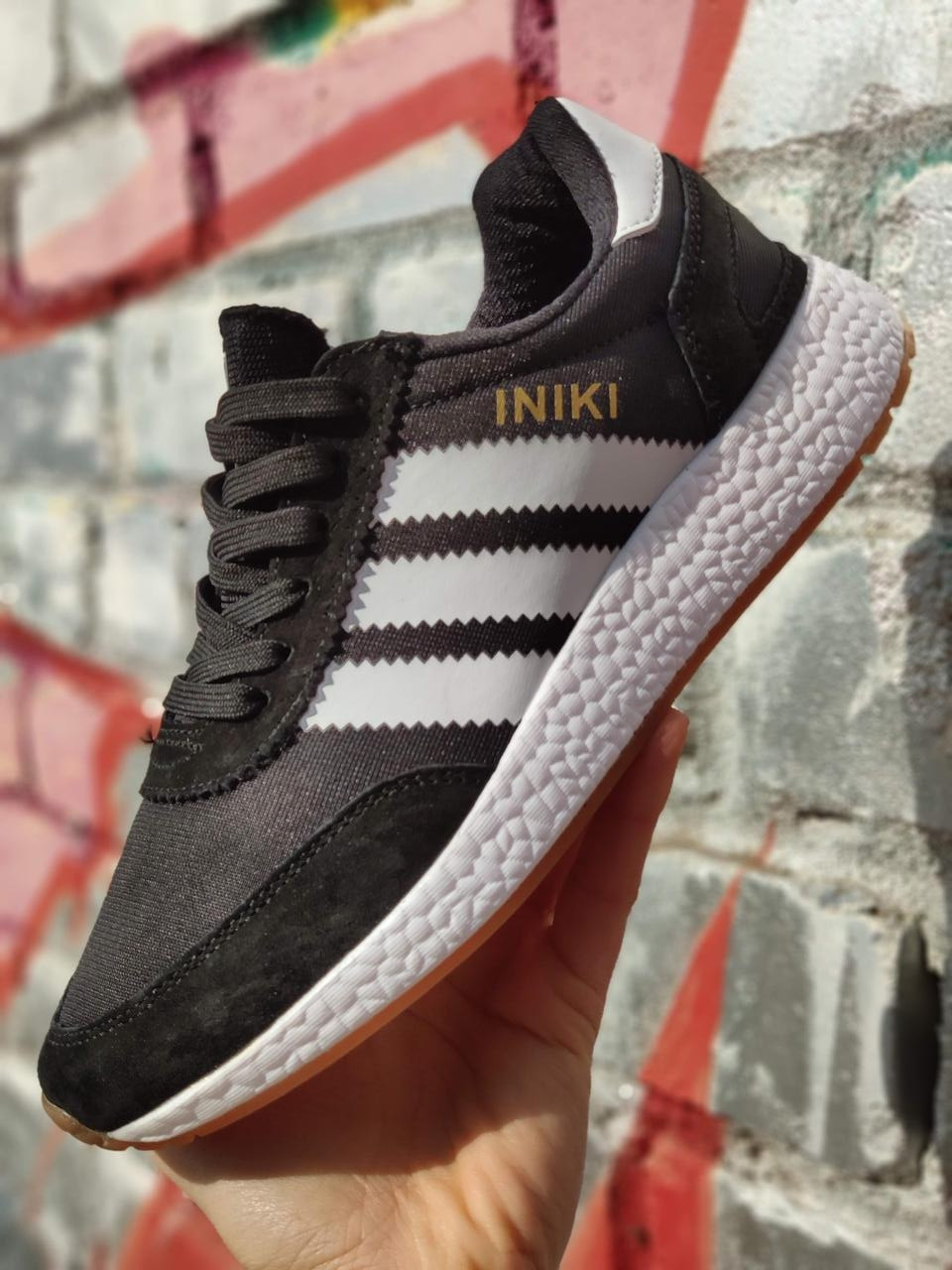 

Кроссовки Adidas INIKI