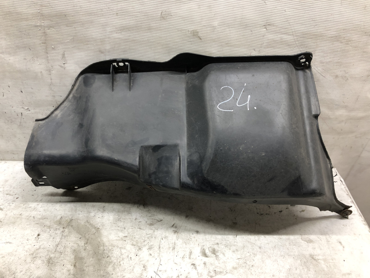 

Защита двигателя левая Audi A3 1J0825245E