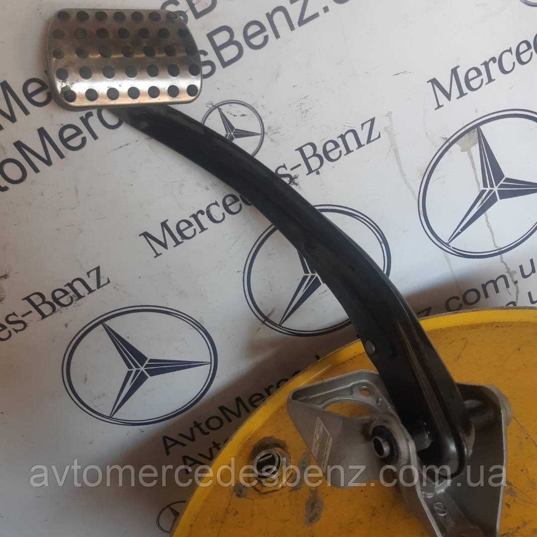 

Педаль тормоза АКПП Mercedes M-Class (W164) Gl 2005-2011 A1642902001 A164292026 A164292027 A1702900182