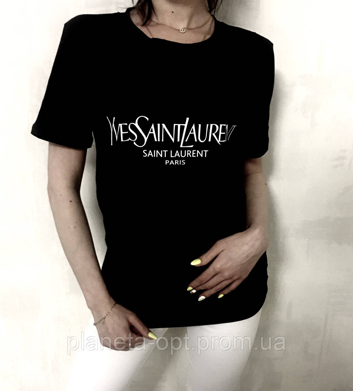 

Футболка женская YvesSaintLaurent Paris чёрная