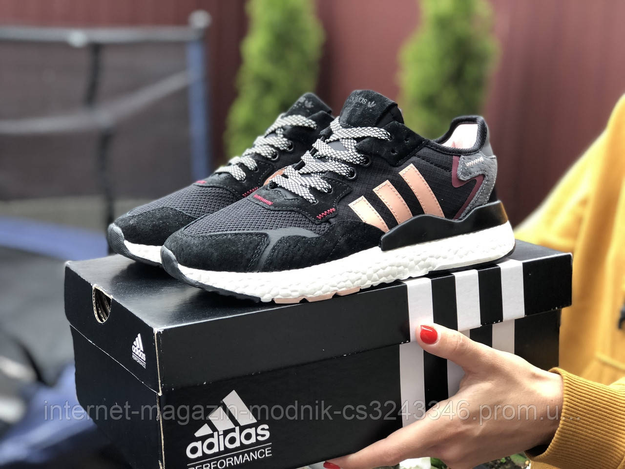 

Женские кроссовки Adidas Nite Jogger Boost 3M (черно-белые с пудрой) 9446, Черно-белый