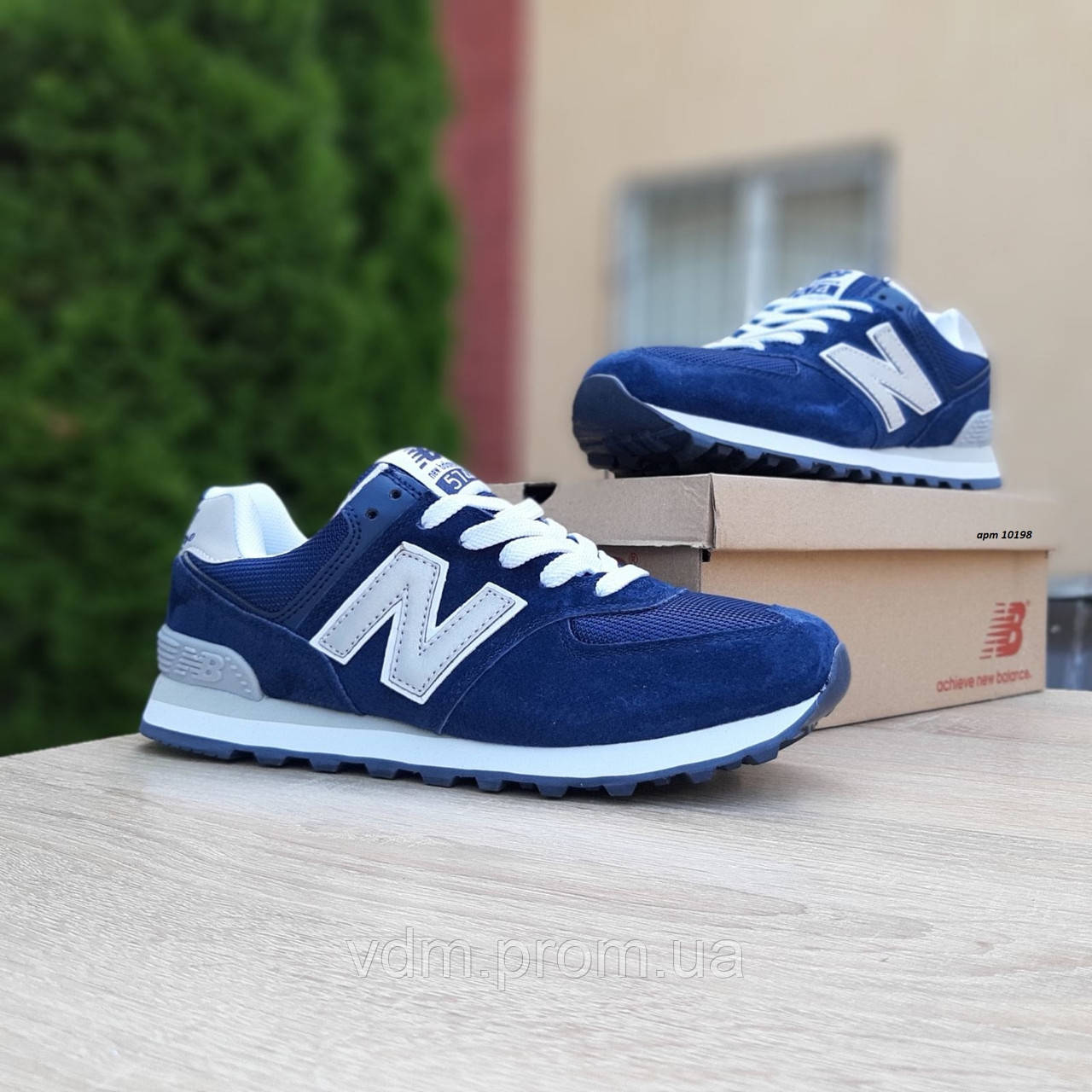 

Кроссовки мужские New Balance 574 в стиле Нью Беланс, замша, код OD-10198. Синие с белым