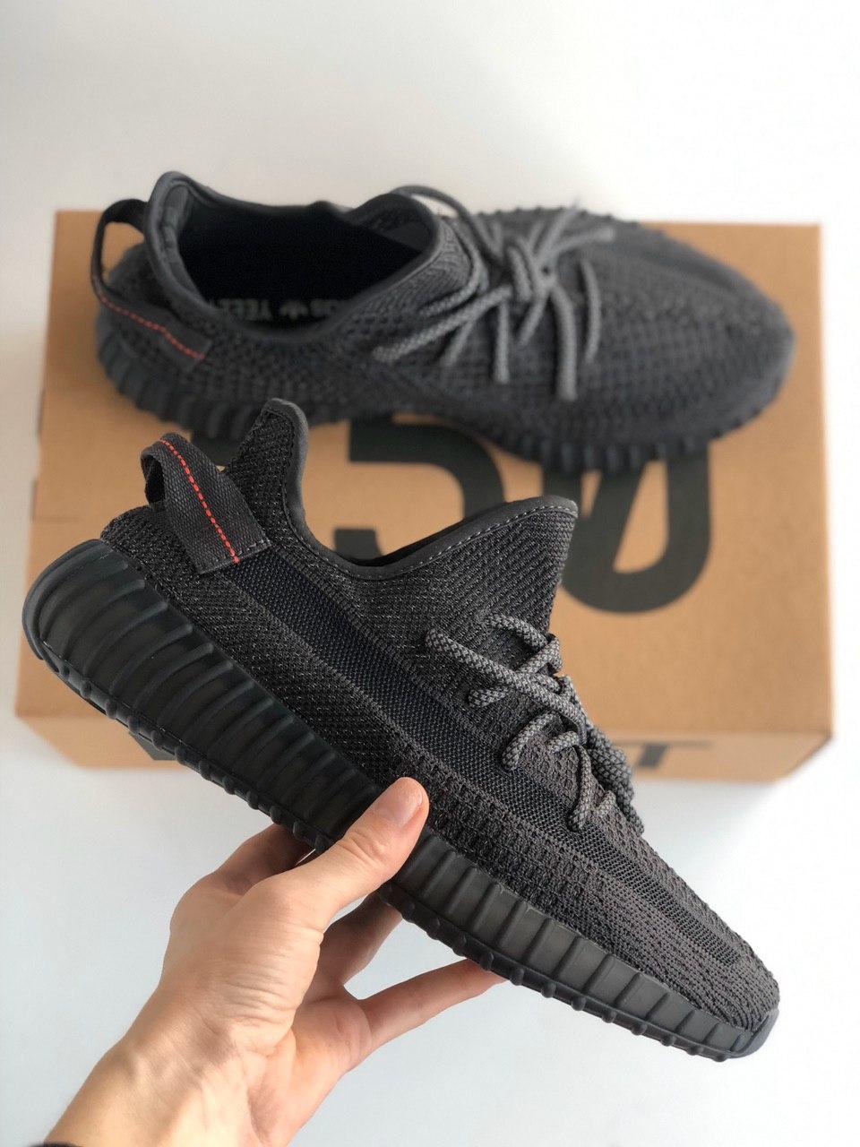 

Женские кроссовки Adidas yeezy BOOST 350 V2 “all black” 40