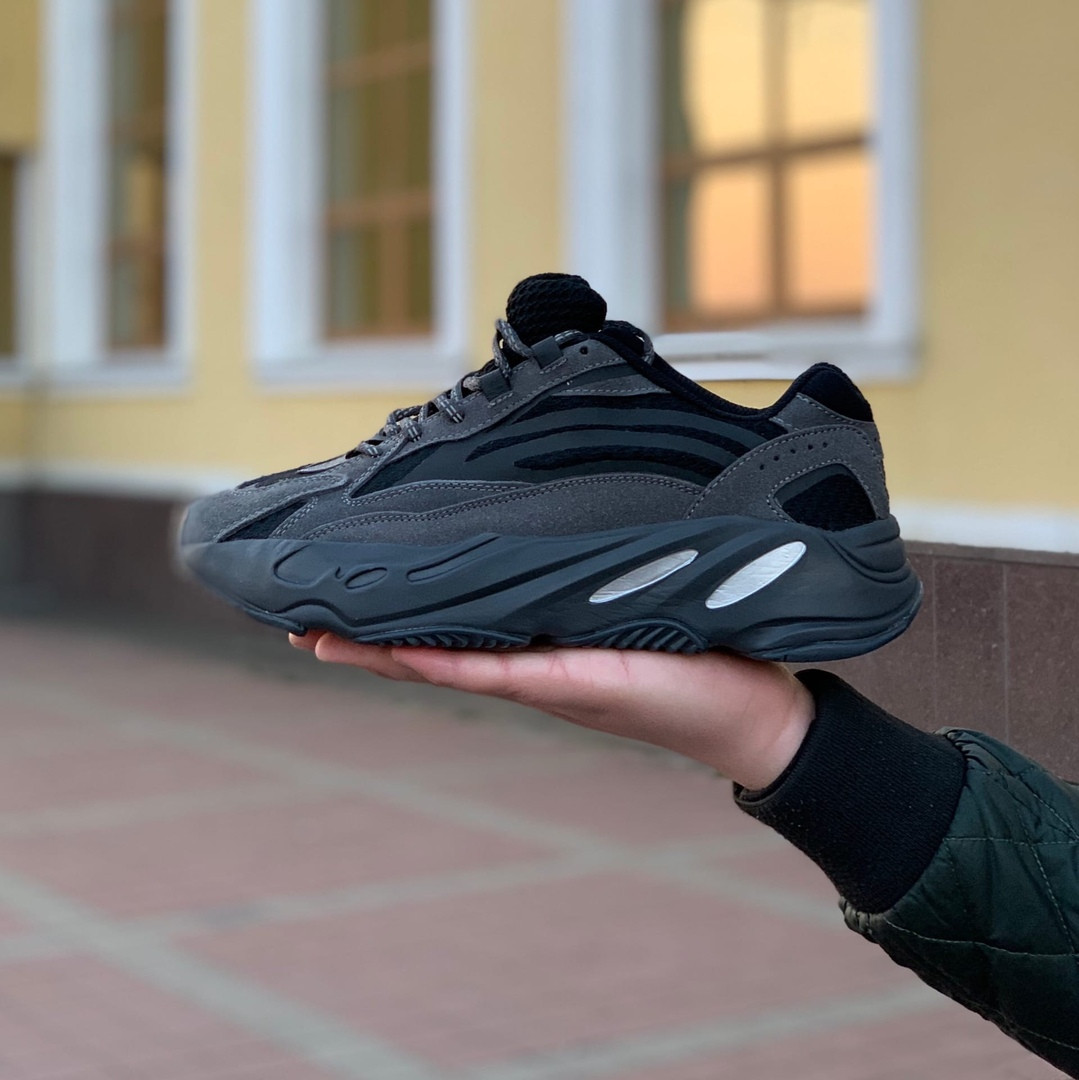 

Кроссовки мужские Adidas Yeezy Boost 700 черные, Адидас Изи Буст, код SV-206 44