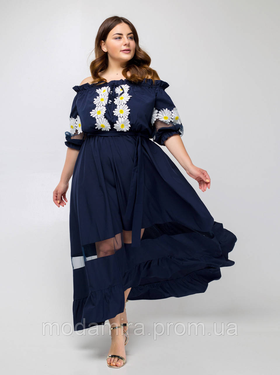 

Женское летнее длинное нарядное платье украшено кружевом и сеткой. Большого размера Р- 50, 52, 54, 56 синее