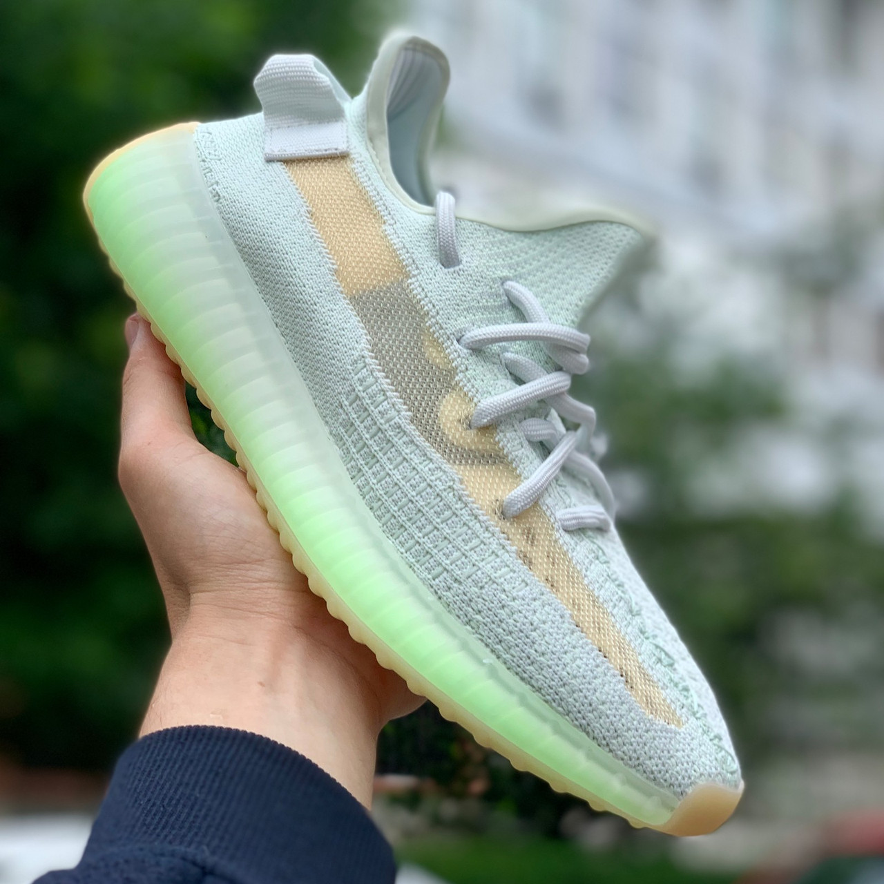 

Кроссовки Adidas Кроссовки Adidas Yeezy Boost 350 V2 Hyperspace