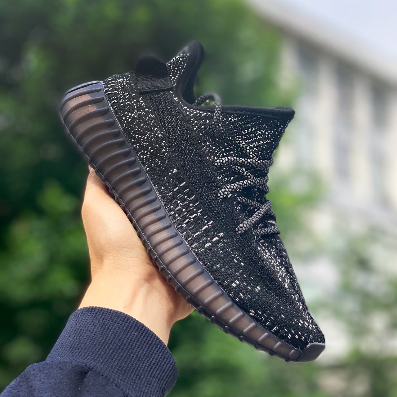

Кроссовки Adidas Yeezy Boost 350 V2 Black Reflective