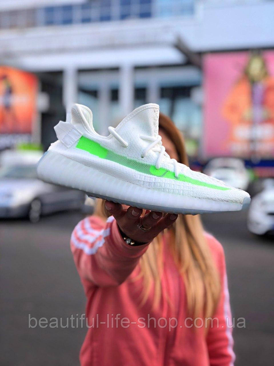 

Кроссовки женские Adidas Yeezy 350 белые, Белый