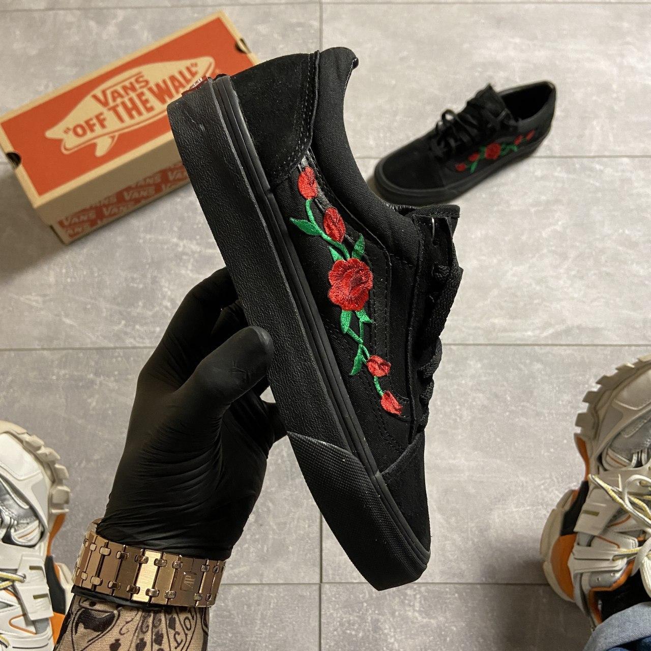 

Vans Old Skool Black ART Rose.