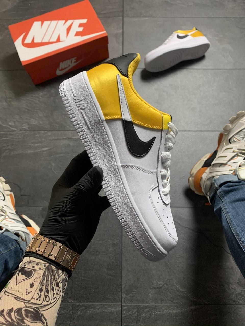 

Мужские кроссовки Nike Air Force Low Yellow White 45, Бело-золотые