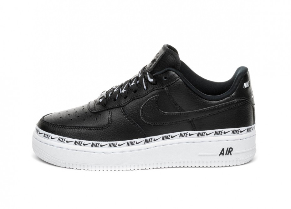 

Кроссовки Nike Air Force 1 '07 SE Premium Black/White 37