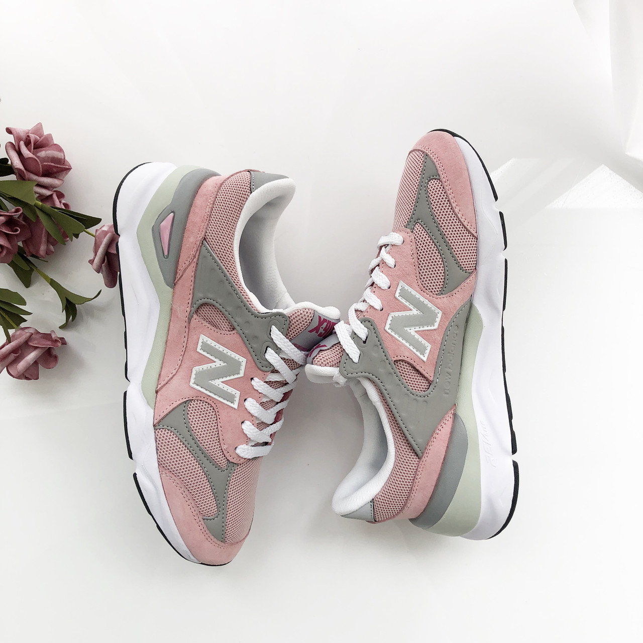 

Кроссовки New Balance X-90 Pink Grey White 40