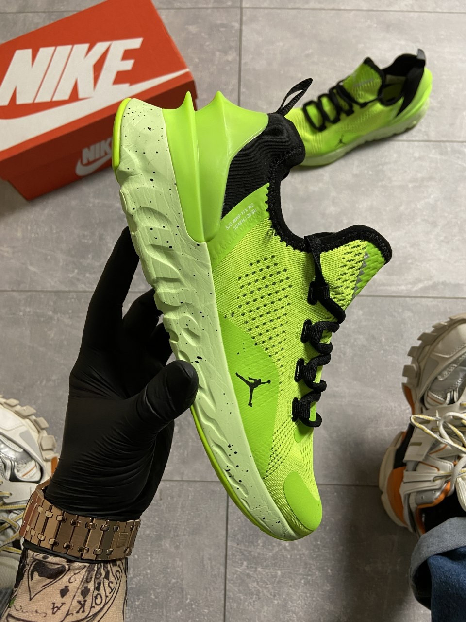 

Кроссовки Nike Air Jordan React Havoc VOLT 42