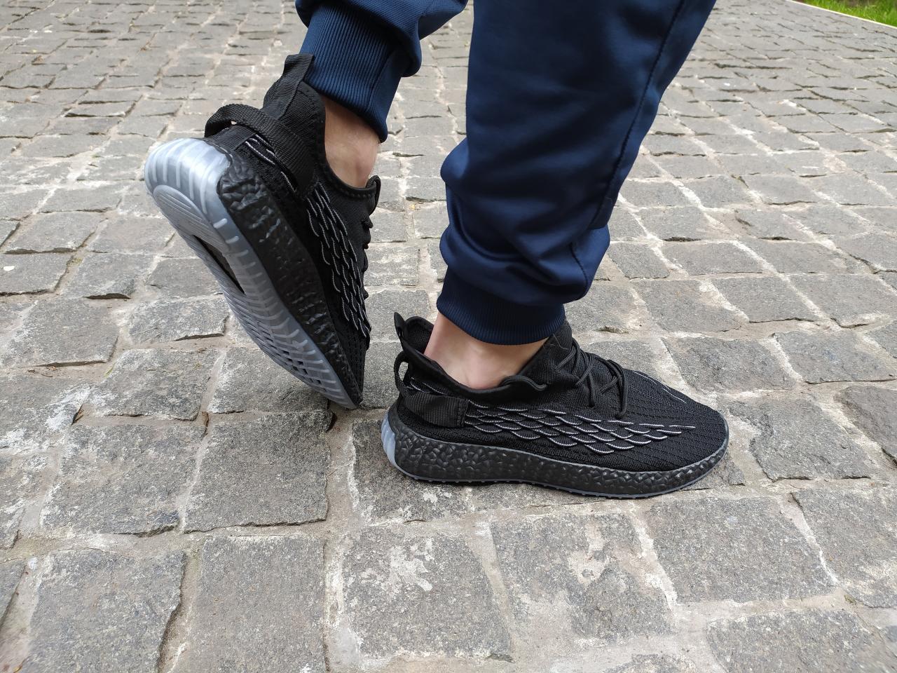 

Мужские летние кроссовки Yeezy Boost черные