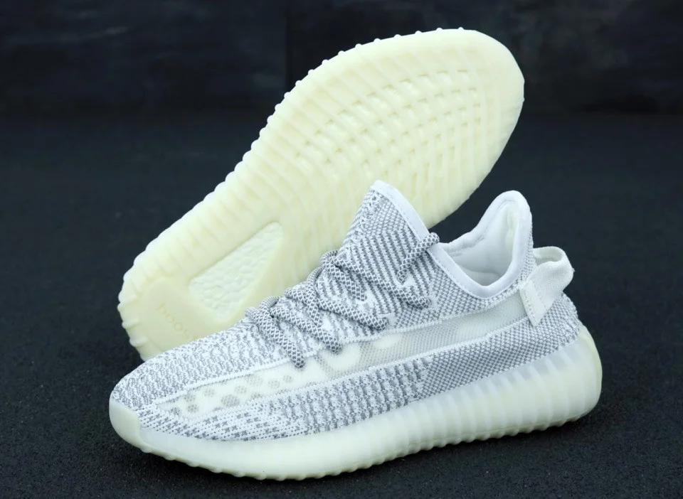 

Кроссовки Adidas Yeezy Boost 350 45, White Reflective