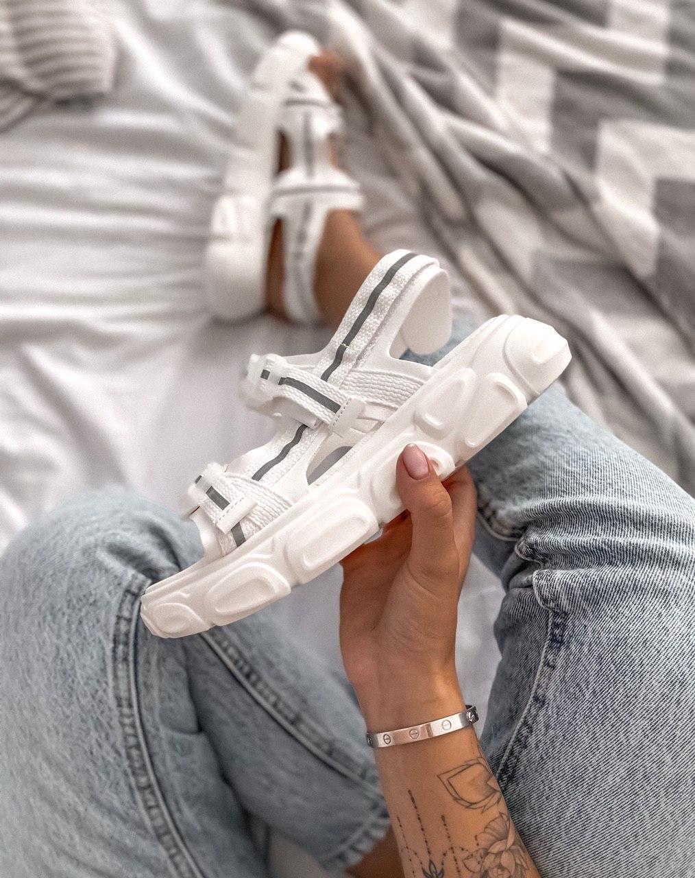 

Женские сандалии White Sandal