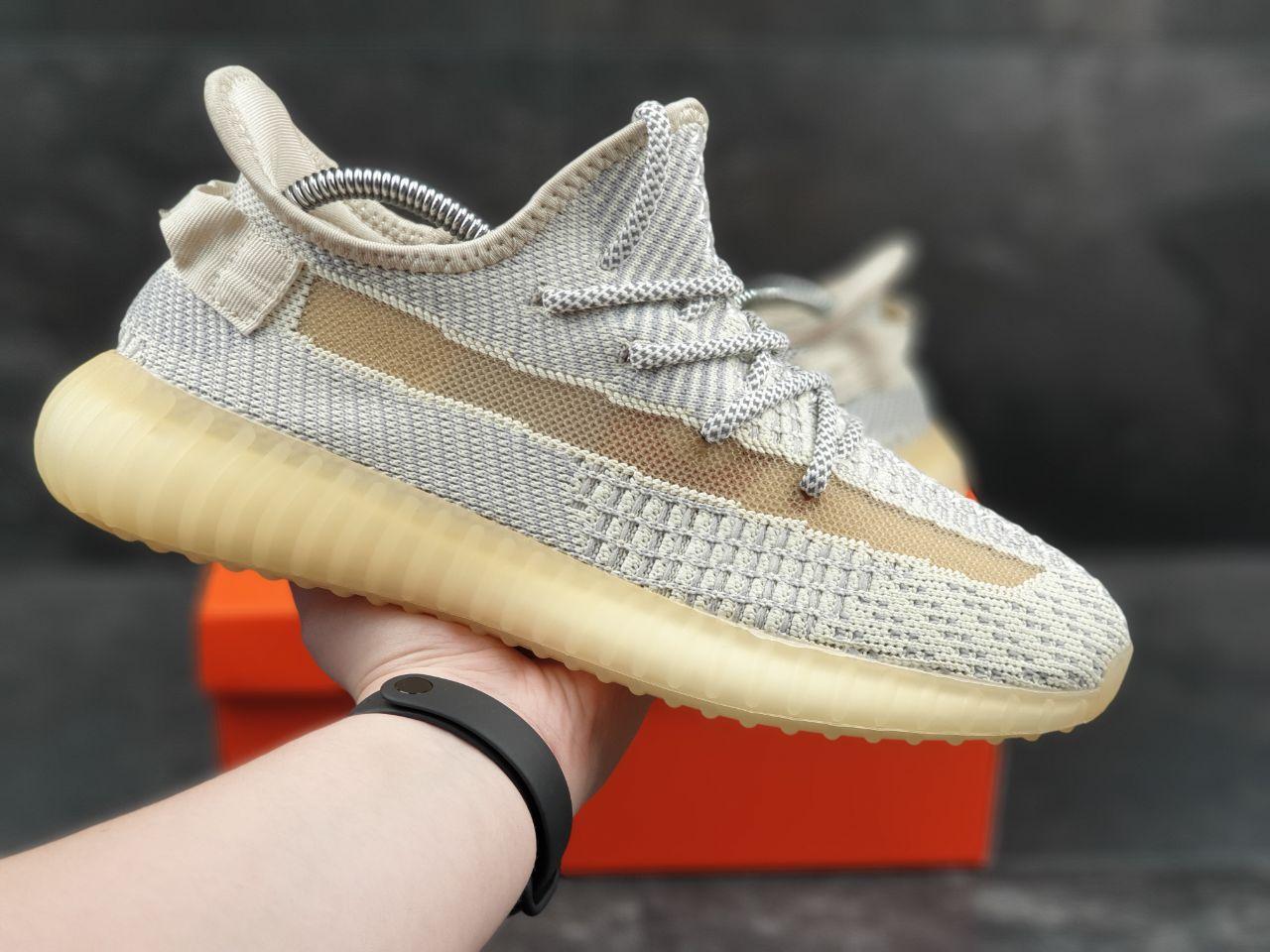 

Кросівки чоловічі в стилі Yeezy Boost світло сірі з бежевим