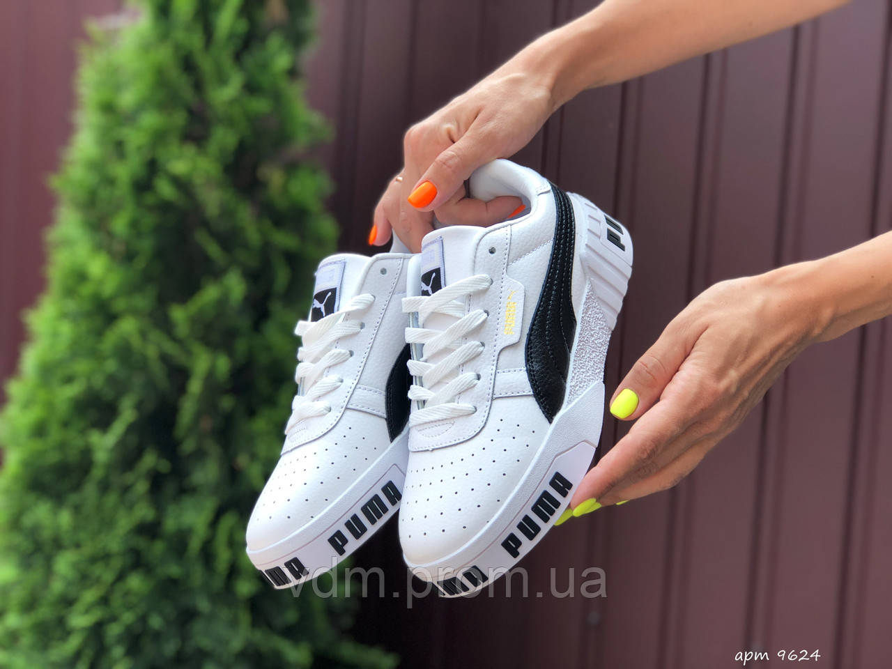 

Кроссовки женские Puma Cali в стиле Пума Кели, натуральная кожа, код SD-9624. Белые с черным