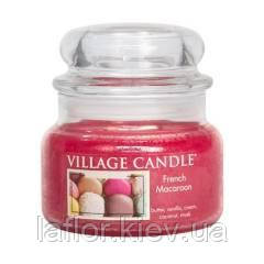 

Ароматическая свеча Village Candle Французский макарон (время горения до 55 ч)