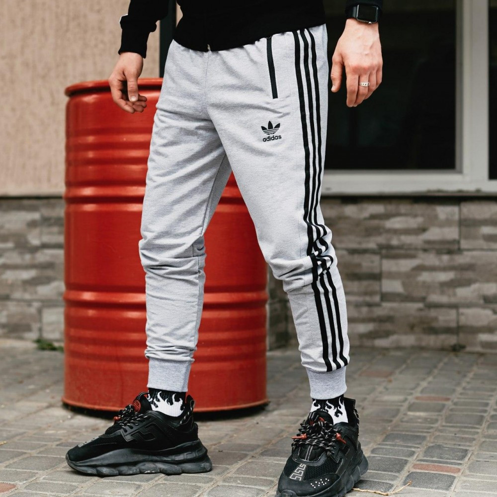 

Спортивные штаны в стиле Adidas Originals серые