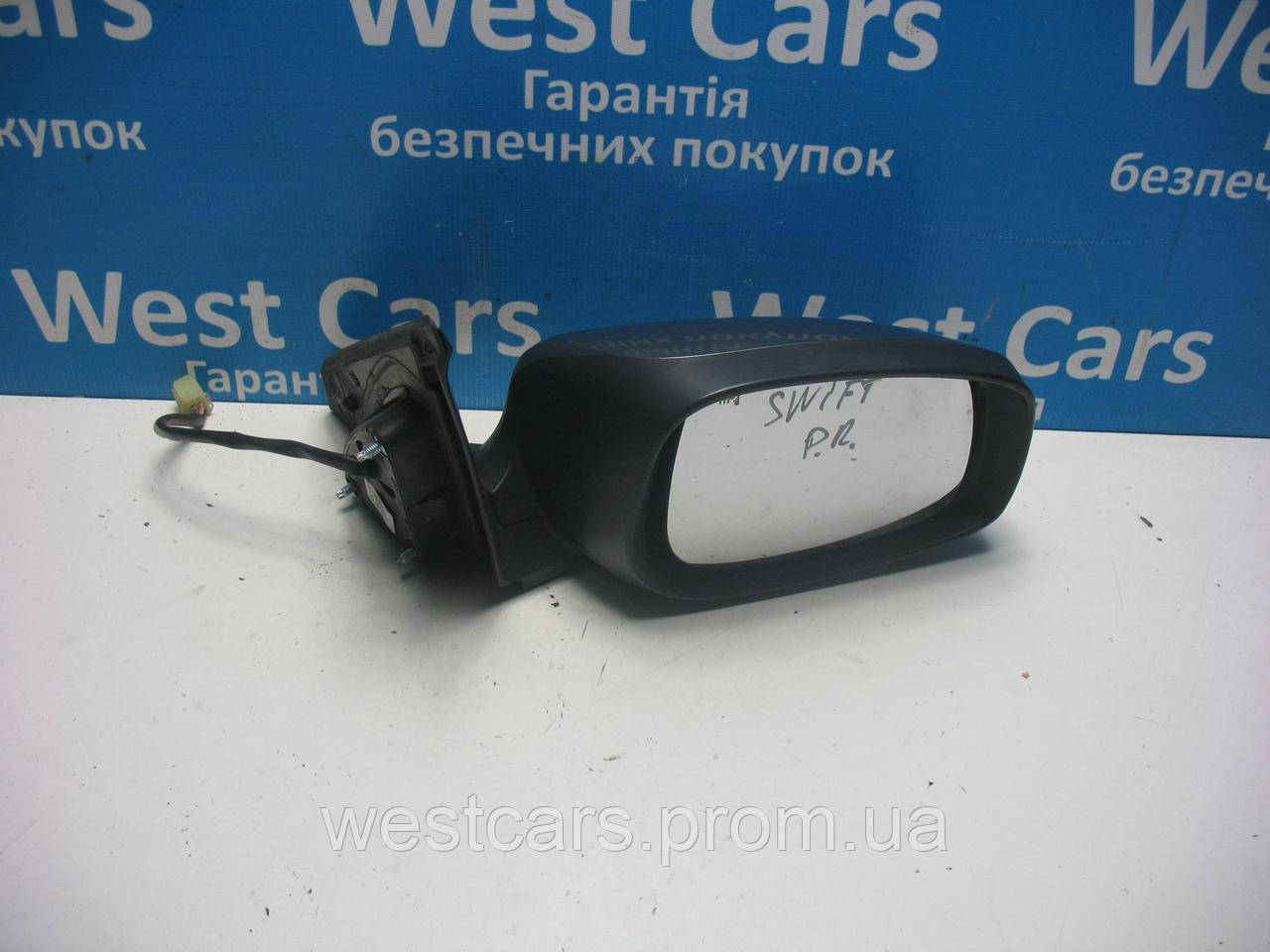 

Зеркало боковое правое на 5 контактов Suzuki Swift с 2005 по 2010