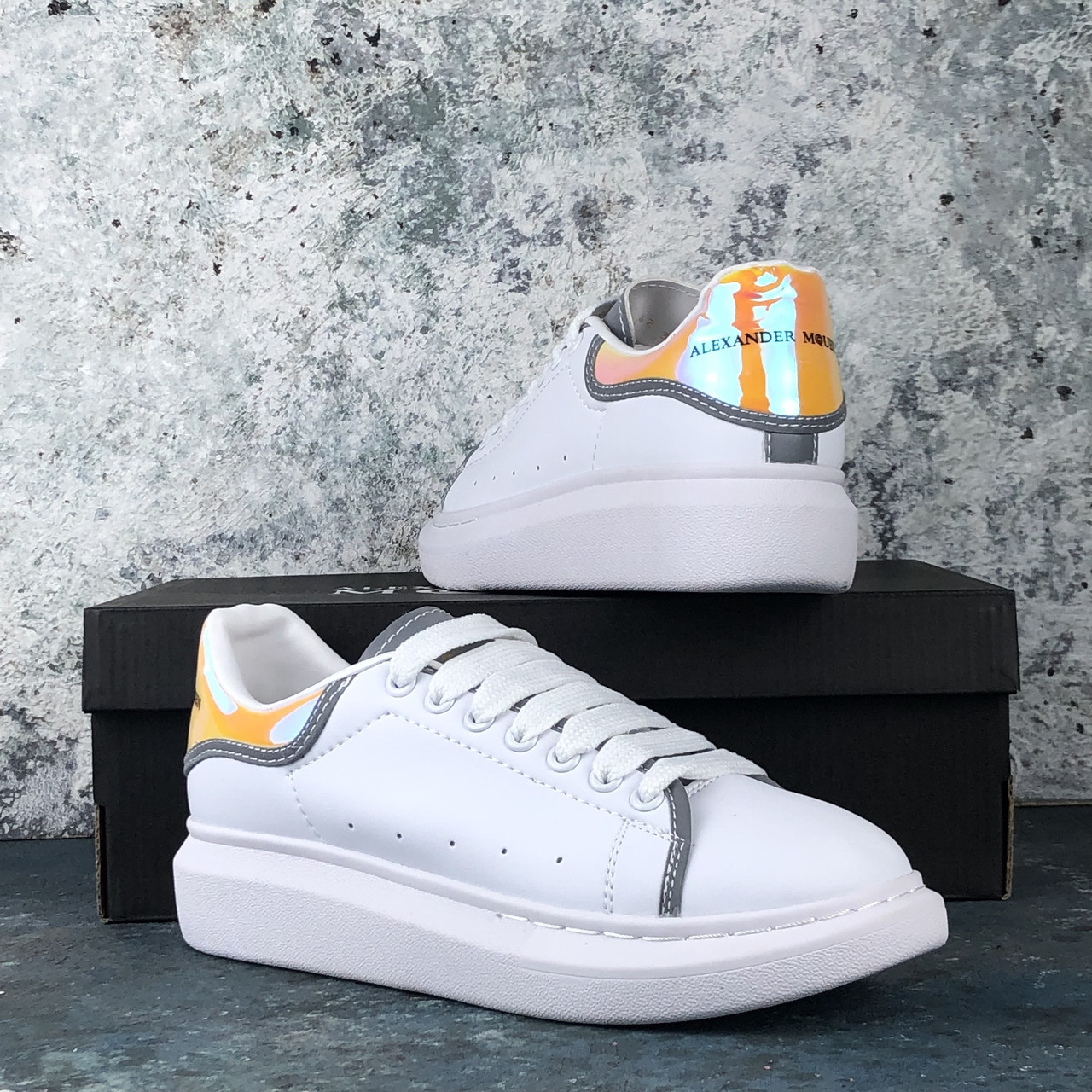 

Женские кроссовки Alexander McQueen/Александр МакКуин 38, Белый