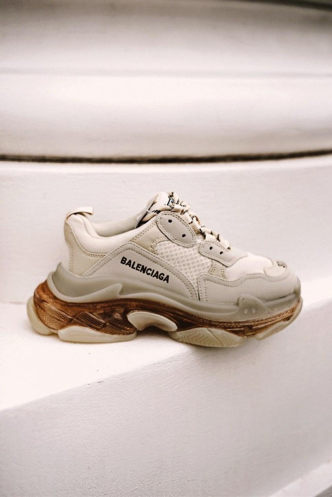 

Женские кроссовки Balenciaga Triple S 21494