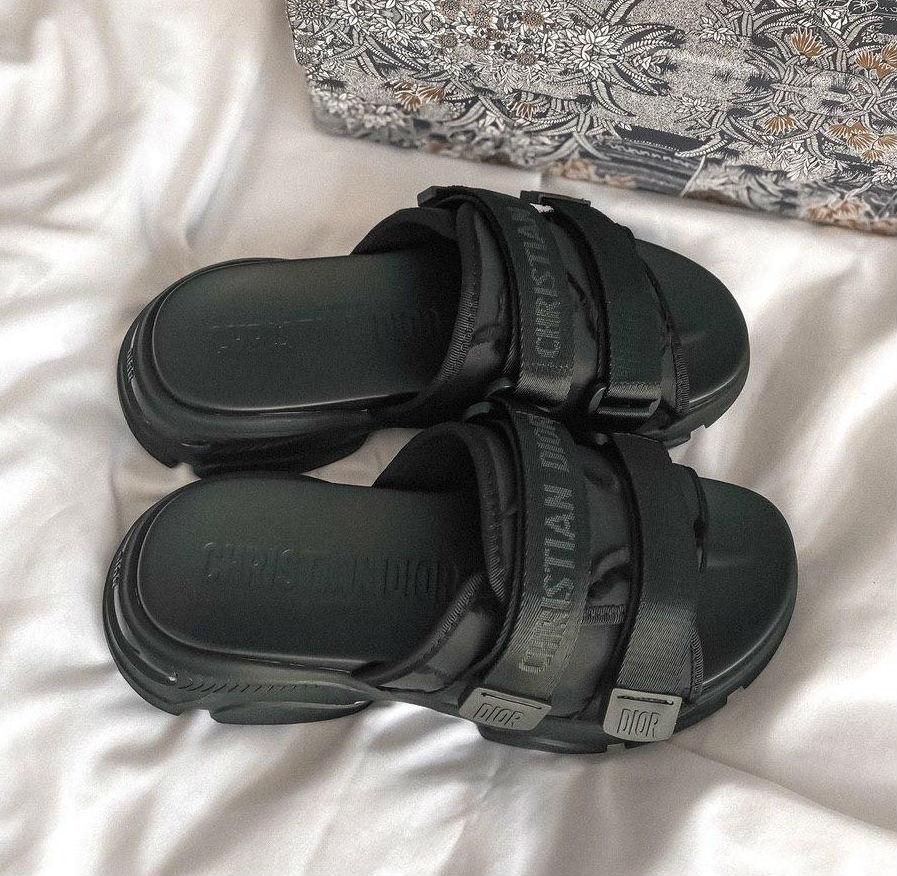 

D*or Slippers Triple Black | сланцы женские (шлепки/шлепанцы); полностью черные; диор, Черный