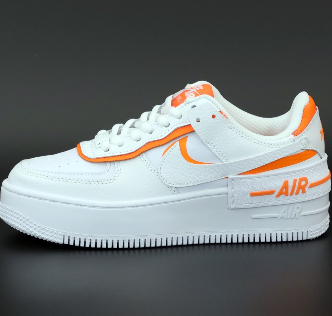 Кроссовки женские Nike Air Force белые с оранжевой оконтовкой ((на стилі))