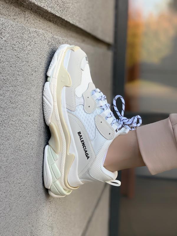 

Женские кроссовки Balenciaga Triple S в стиле Баленсиага Трипл С БЕЛЫЕ (Реплика ААА+), Белый