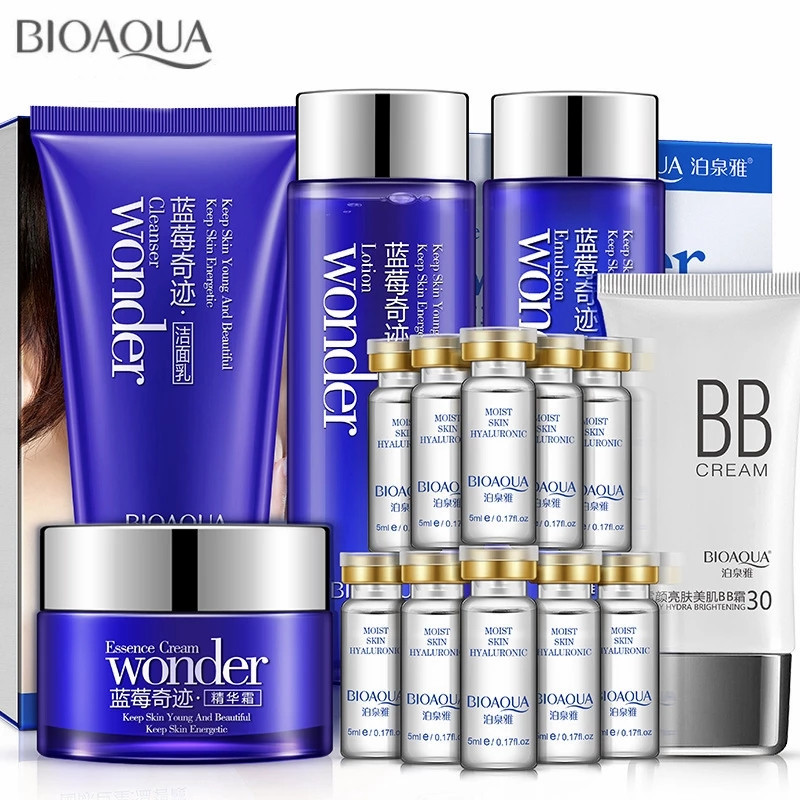 

Подарочный набор с гиалуроновой кислотой и черникой BIOAQUA The Big Gift Set Wonder,6 средств