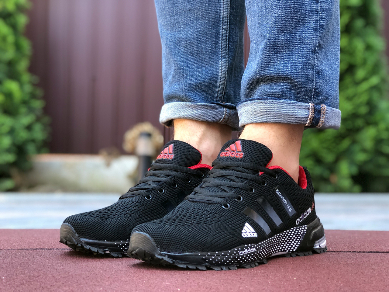 

Мужские кроссовки Adidas 9651 чёрный с красным