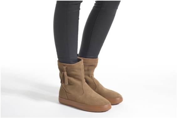 women's lodgepoint suede bootie