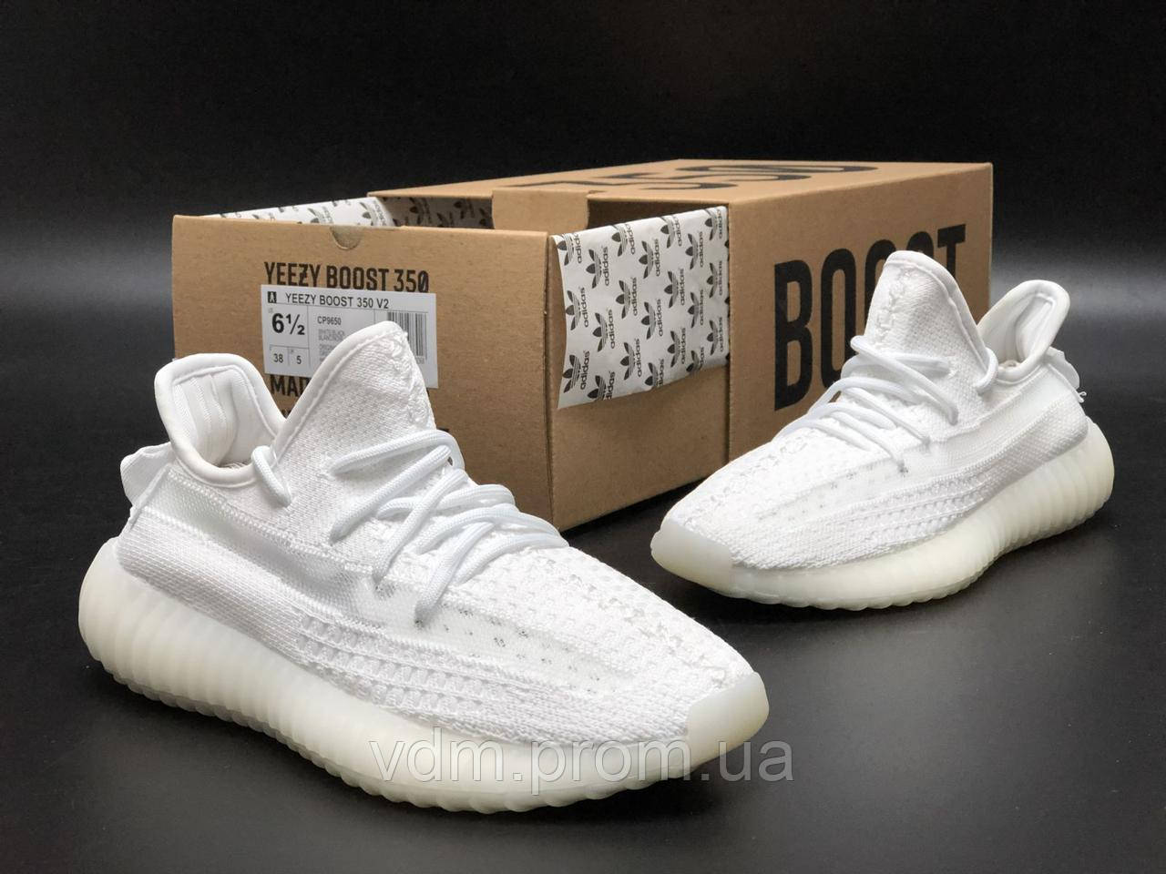 

Кроссовки летние мужские Adidas Yeezy Boost 350 в стиле Адидас Изи Буст, текстиль код KD-11937. Белые 38, Белый