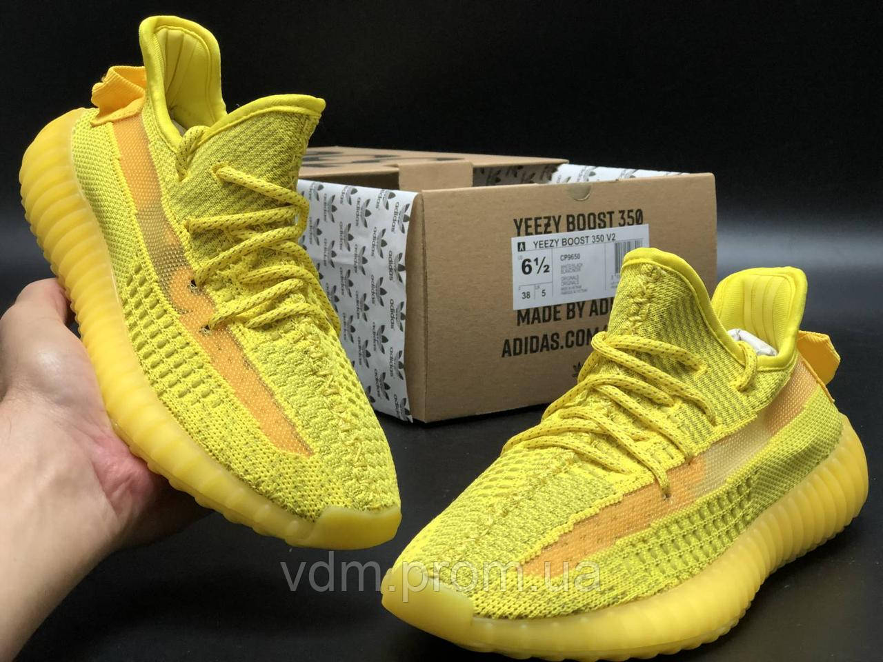 

Кроссовки летние женские Adidas Yeezy Boost 350 в стиле Адидас Изи Буст, текстиль код KD-12228. Желтые 37, Желтый