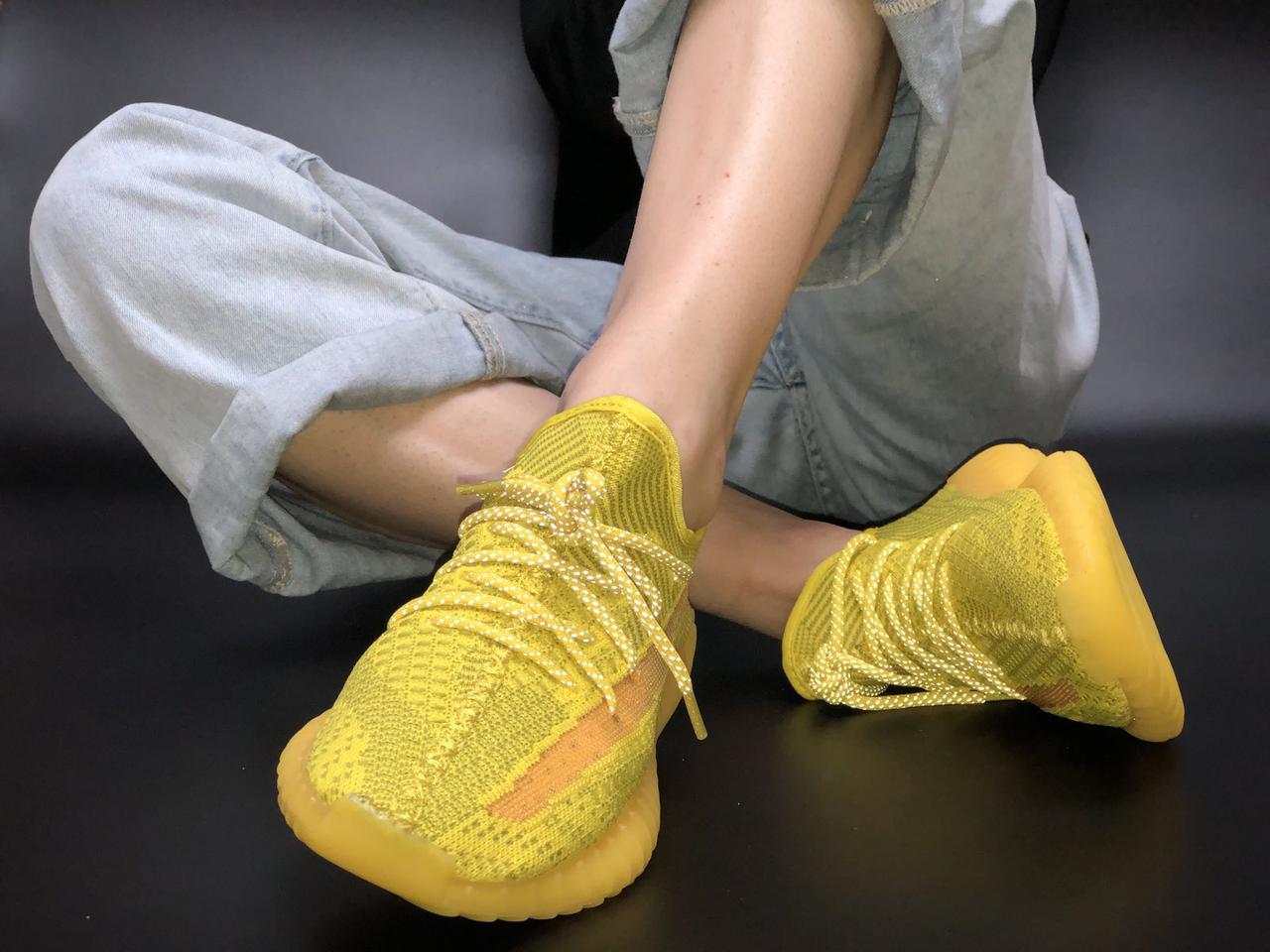 

Кроссовки женские Adidas Yeezy Boost 350 желтые, рефлективные шнурки, Адидас Изи Буст 350, код KD-12228 41