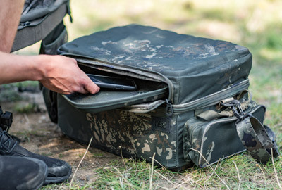 

Сумка для рыбацких снастей Nash Subterfuge Hi-Protect Medium Carryall