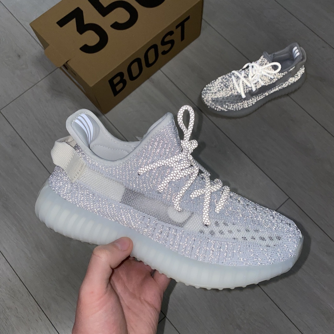 

Кроссовки Adidas Yeezy Boost 350 V2 Static (рефлективные полностю) 1в1 как Оригинал! ТОП (ААА+) 44, Белый