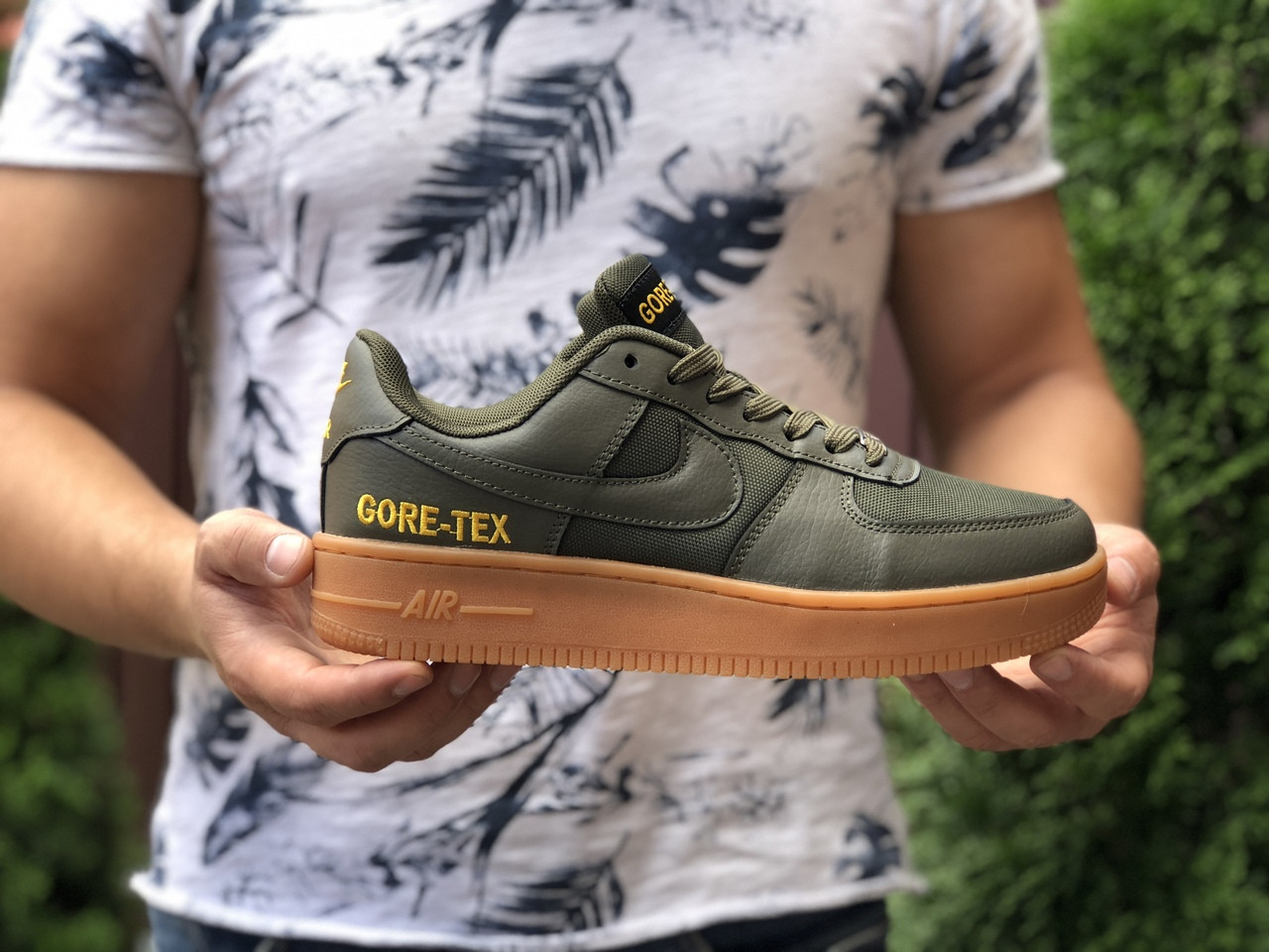 

Кроссовки Nike Air Force 1 Gore-Tex темно зеленые 44