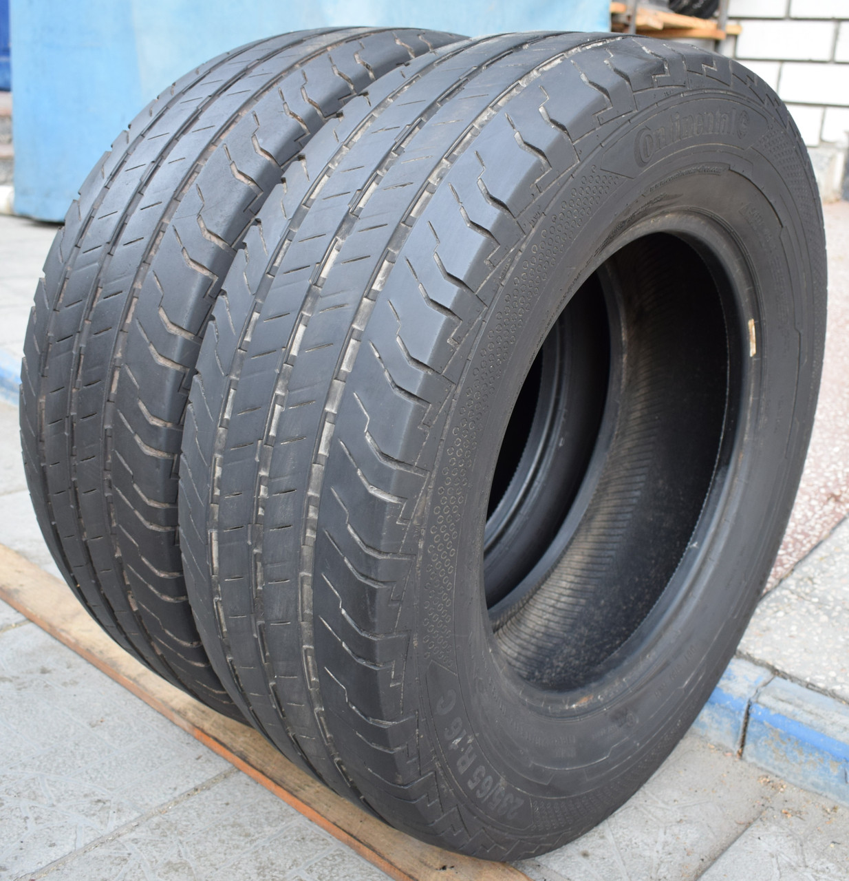 

Шины б/у 235/65 R16С Continental ContiVanContact 100, 6-7 мм, пара