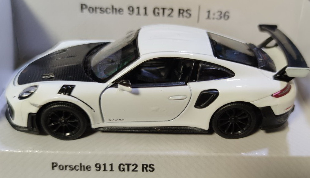 

Детская машинка Porshe 911 GT2 RS метал 1:36 белый