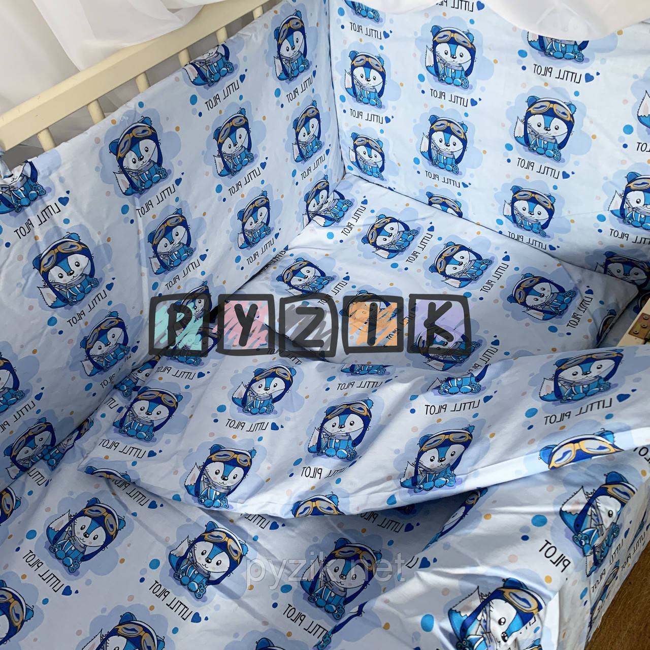 Постільний набір в дитячу ліжечко (8 предметів) Premium "Лисеня пілот" блакитний