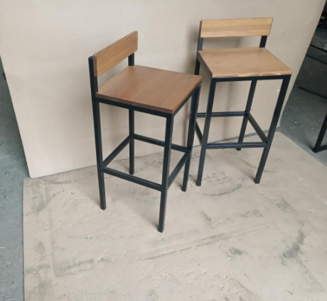 Барный стол и стулья из металла в стиле ЛОФТ Лофт подойдет для баров, кафе, кухни и просто Вашего дома, фото 4